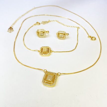 Coffret Parure Dorée pour Femme – Collier, Bracelet et Boucles d’Oreilles avec Zircons